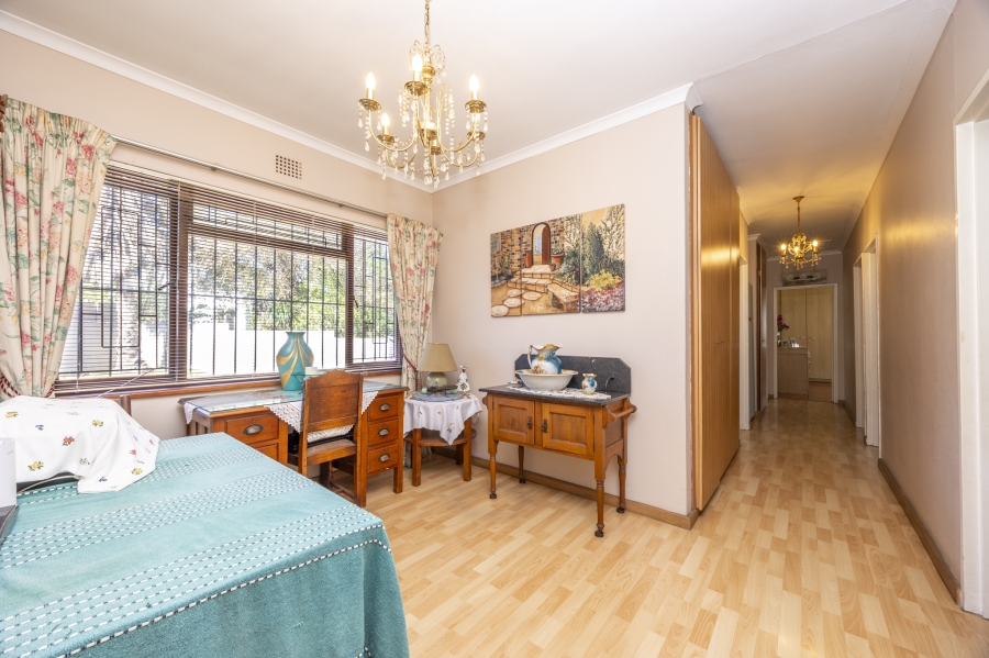 6 Bedroom Property for Sale in Plattekloof 1 Western Cape
